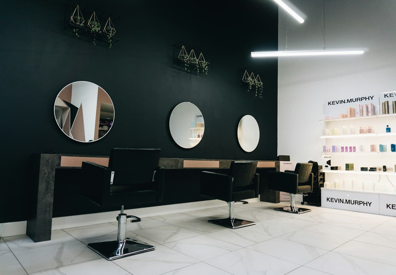 Moderan salon koji koristi Nexa zakazivanje